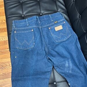 Wrangler Relaxed Fit Dark Blue Jeans